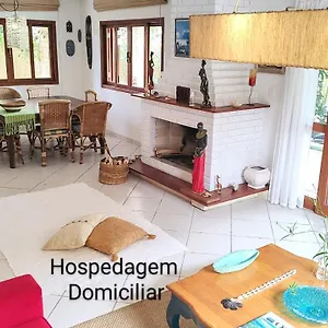 Homestay Maison De La 300m Da, Florianopolis